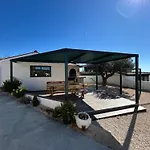 Leona Villa *