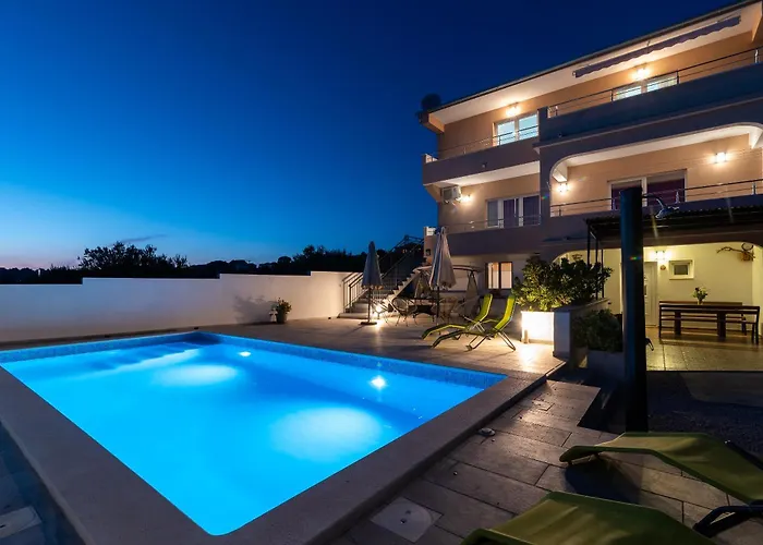 Leona Rogoznica (Sibenik-Knin)